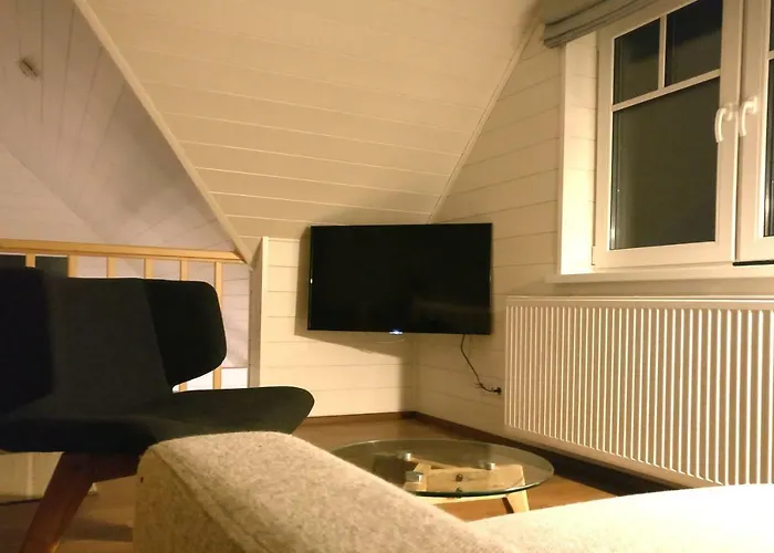 Semesterbostad Holmi Maja